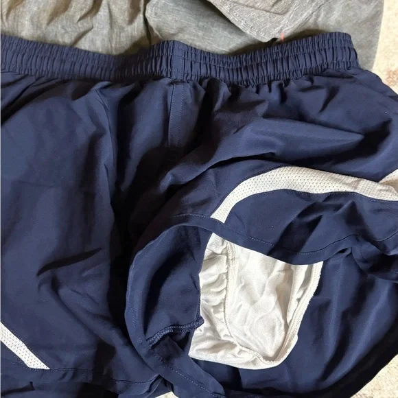 4 piece athletic bundle women size small - Picture 4 of 8